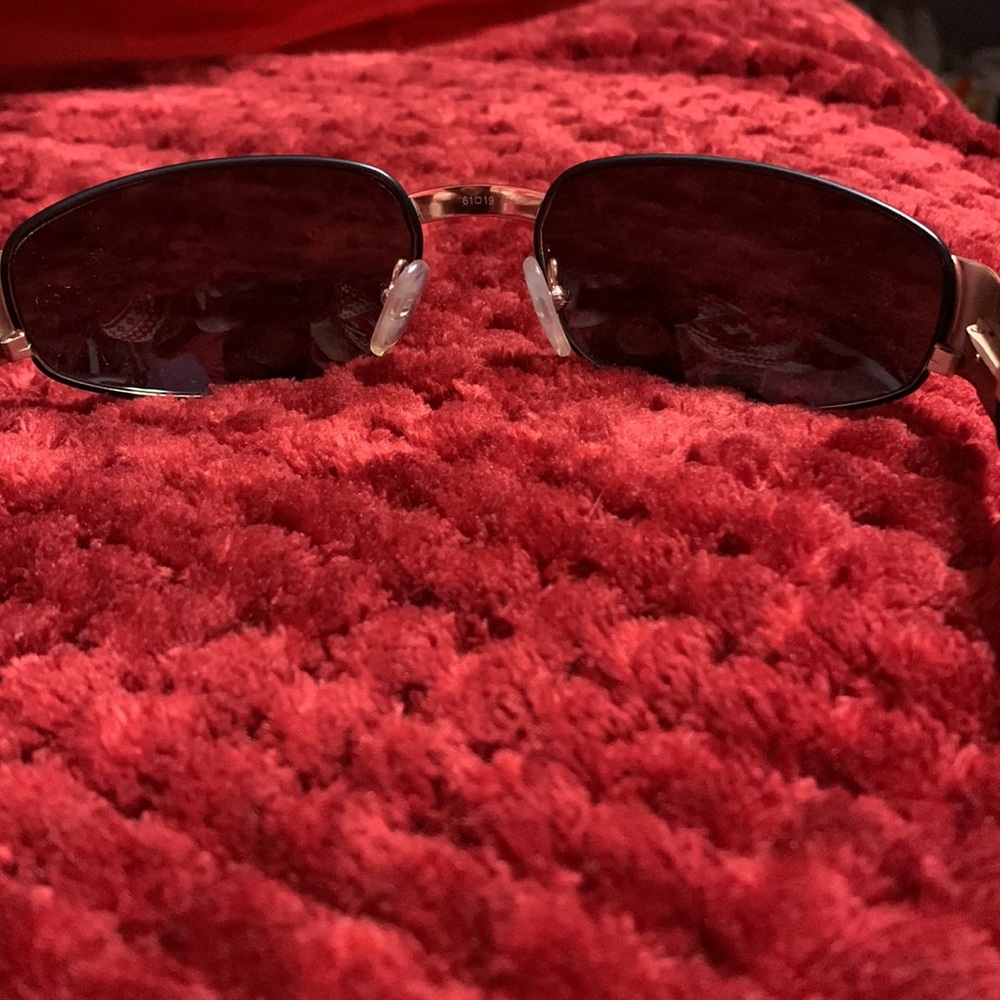 Notorio Occhiali - N142 Men’s sunglasses black / gold rim temple polarized lens - Picture 3 of 5